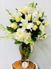 Cargar imagen en el visor de la galería, Rest Peacefully Package - PR Floral Marketing