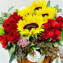 Load image into Gallery viewer, Joyful Ligths - PR Floral Marketing