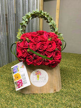 Cargar imagen en el visor de la galería, Red Roses Ball
